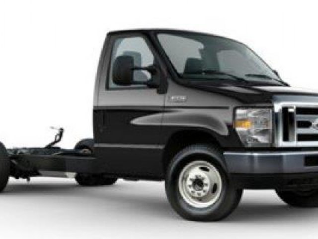 An image of 2018 Ford E-Series Cutaway