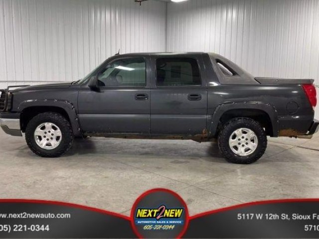 An image of 2004 Chevrolet Avalanche