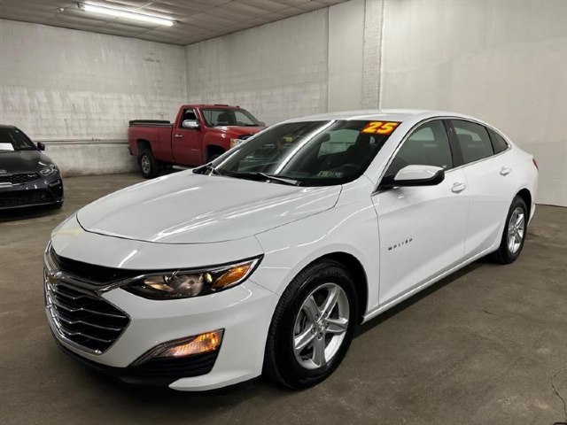 An image of 2025 Chevrolet Malibu