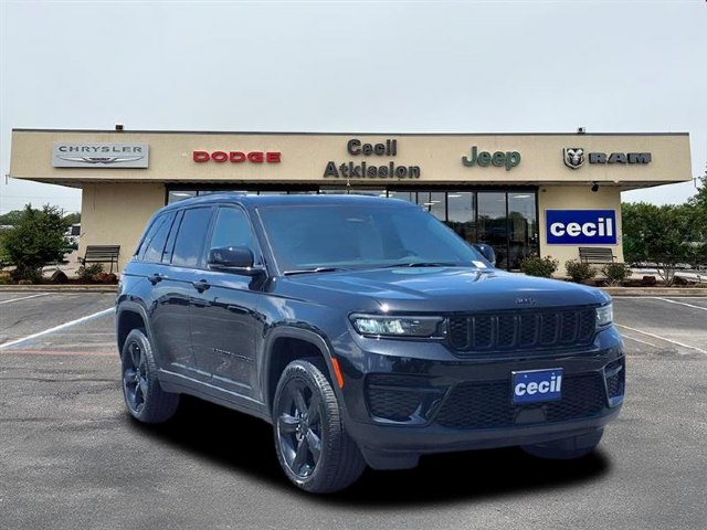 An image of 2025 Jeep Grand Cherokee