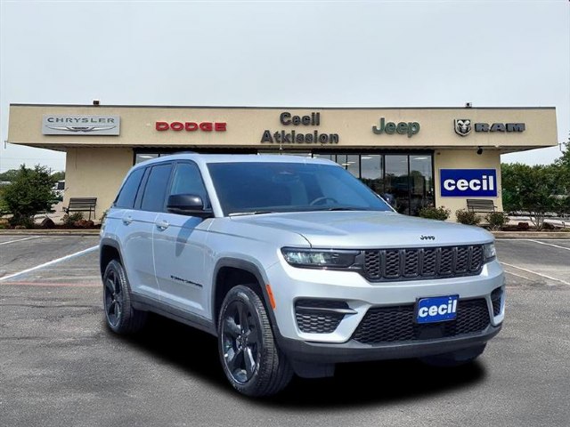 An image of 2025 Jeep Grand Cherokee