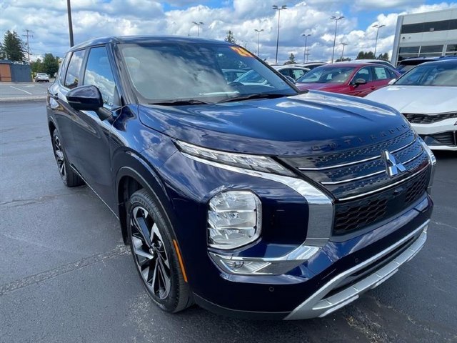 An image of 2024 Mitsubishi Outlander