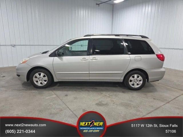 An image of 2006 Toyota Sienna