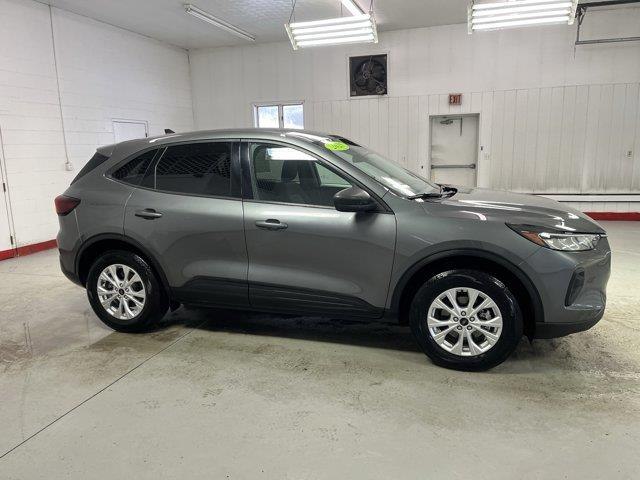 An image of 2025 Ford Escape