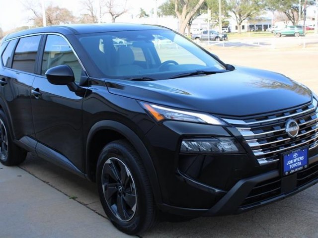 An image of 2025 Nissan Rogue