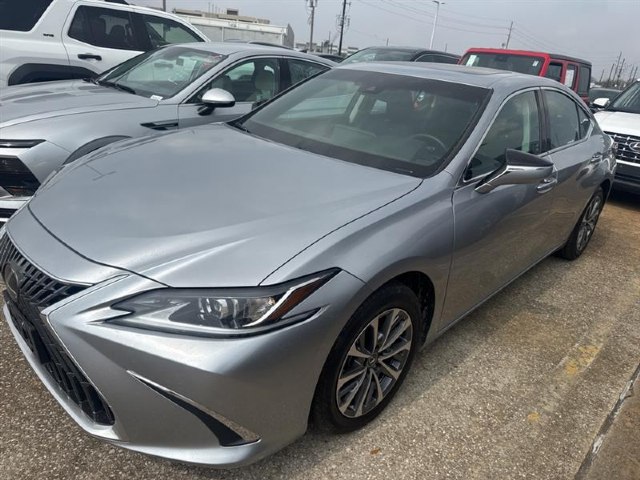 An image of 2024 Lexus ES