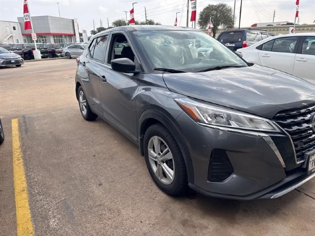 An image of 2022 Nissan Kicks