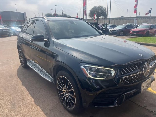 An image of 2021 Mercedes-Benz GLC